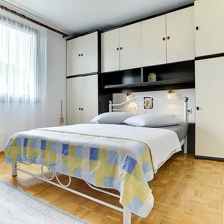 Nyaraló House Silvana Póla